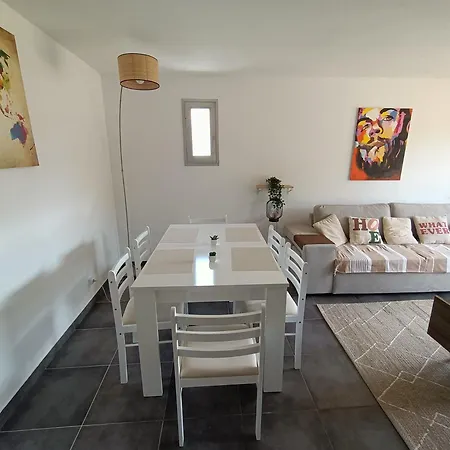 Appartement Frejus Plage Apartment *